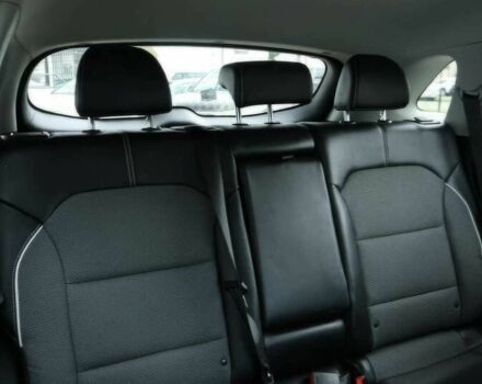 Черный Киа Niro, объемом двигателя 0 л и пробегом 46 тыс. км за 10500 $, фото 9 на Automoto.ua