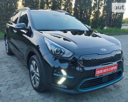 Чорний Кіа Niro, об'ємом двигуна 0 л та пробігом 83 тис. км за 19799 $, фото 31 на Automoto.ua