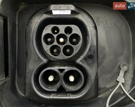 Чорний Кіа Niro, об'ємом двигуна 0 л та пробігом 131 тис. км за 21500 $, фото 18 на Automoto.ua