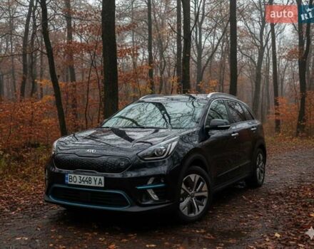 Чорний Кіа Niro, об'ємом двигуна 0 л та пробігом 112 тис. км за 19850 $, фото 13 на Automoto.ua