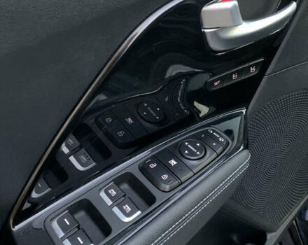 Черный Киа Niro, объемом двигателя 0 л и пробегом 110 тыс. км за 19250 $, фото 19 на Automoto.ua