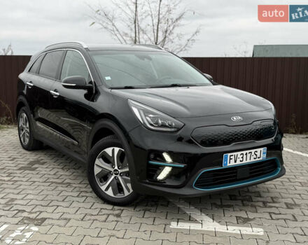 Черный Киа Niro, объемом двигателя 0 л и пробегом 61 тыс. км за 19300 $, фото 1 на Automoto.ua