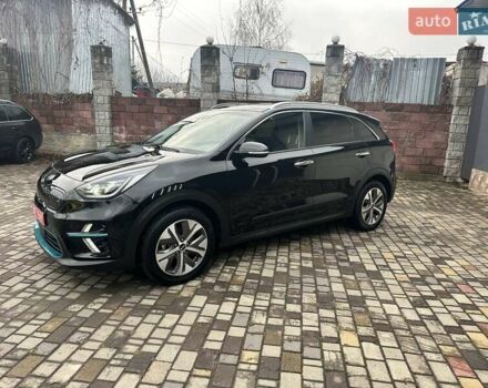 Чорний Кіа Niro, об'ємом двигуна 0 л та пробігом 104 тис. км за 20923 $, фото 5 на Automoto.ua