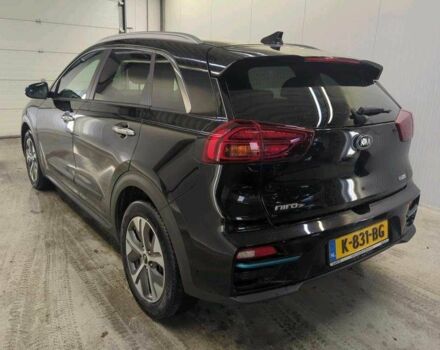 Чорний Кіа Niro, об'ємом двигуна 0 л та пробігом 81 тис. км за 18588 $, фото 3 на Automoto.ua
