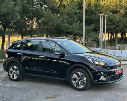 Черный Киа Niro, объемом двигателя 0 л и пробегом 112 тыс. км за 18750 $, фото 7 на Automoto.ua