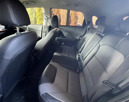 Чорний Кіа Niro, об'ємом двигуна 0 л та пробігом 149 тис. км за 18999 $, фото 12 на Automoto.ua