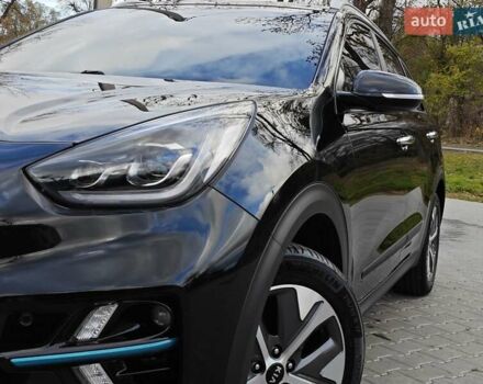 Чорний Кіа Niro, об'ємом двигуна 0 л та пробігом 115 тис. км за 20700 $, фото 1 на Automoto.ua