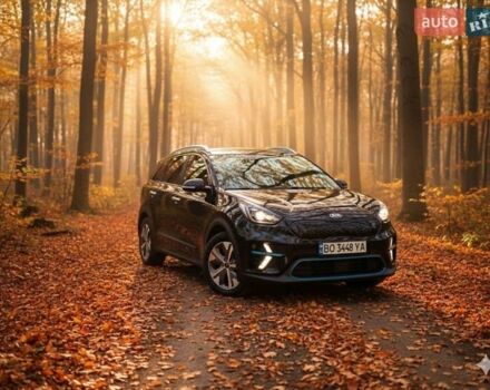 Чорний Кіа Niro, об'ємом двигуна 0 л та пробігом 112 тис. км за 19850 $, фото 2 на Automoto.ua