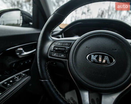 Черный Киа Niro, объемом двигателя 0 л и пробегом 114 тыс. км за 21900 $, фото 6 на Automoto.ua