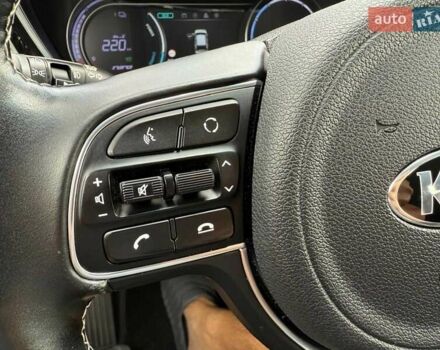 Черный Киа Niro, объемом двигателя 0 л и пробегом 84 тыс. км за 19500 $, фото 10 на Automoto.ua