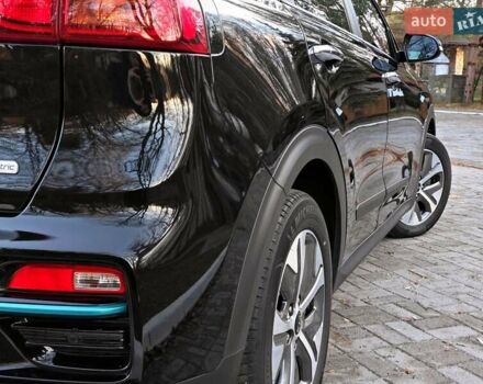 Черный Киа Niro, объемом двигателя 0 л и пробегом 115 тыс. км за 19999 $, фото 21 на Automoto.ua