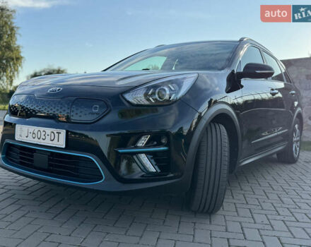 Чорний Кіа Niro, об'ємом двигуна 0 л та пробігом 91 тис. км за 18800 $, фото 2 на Automoto.ua