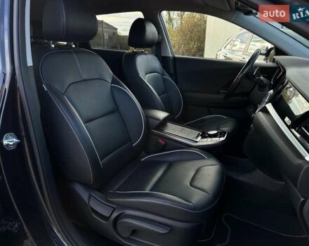 Киа Niro 2020 в Львове на Automoto.ua Черный Киа Niro, объемом двигателя 0 л и пробегом 68 тыс. км за 23200 $, фото 89 на Automoto.ua