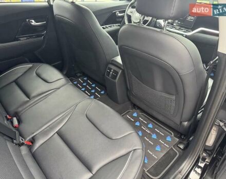 Черный Киа Niro, объемом двигателя 0 л и пробегом 113 тыс. км за 21900 $, фото 32 на Automoto.ua