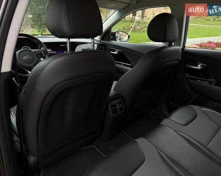 Киа Niro 2020 в Тернополе на Automoto.ua Черный Киа Niro, объемом двигателя 0 л и пробегом 92 тыс. км за 19899 $, фото 44 на Automoto.ua