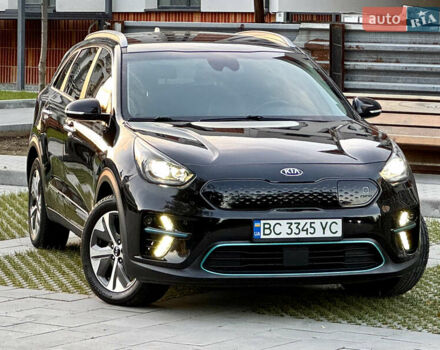 Киа Niro 2020 в Самборе на Automoto.ua Черный Киа Niro, объемом двигателя 0 л и пробегом 78 тыс. км за 21499 $, фото 8 на Automoto.ua