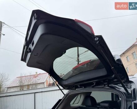 Чорний Кіа Niro, об'ємом двигуна 0 л та пробігом 89 тис. км за 20799 $, фото 77 на Automoto.ua