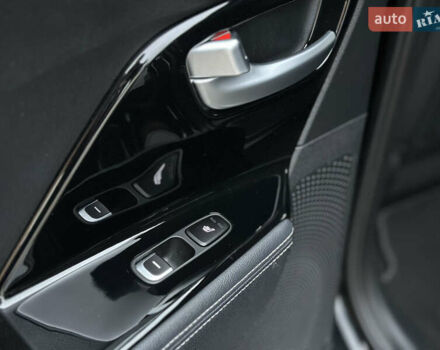 Черный Киа Niro, объемом двигателя 0 л и пробегом 135 тыс. км за 18650 $, фото 19 на Automoto.ua