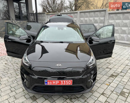 Чорний Кіа Niro, об'ємом двигуна 0 л та пробігом 109 тис. км за 17499 $, фото 24 на Automoto.ua