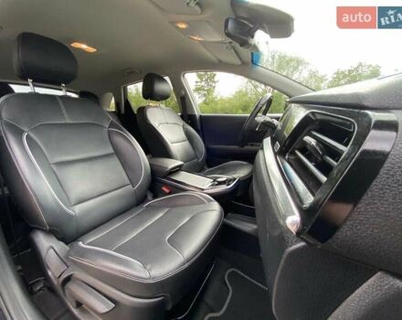 Чорний Кіа Niro, об'ємом двигуна 0 л та пробігом 109 тис. км за 19850 $, фото 9 на Automoto.ua