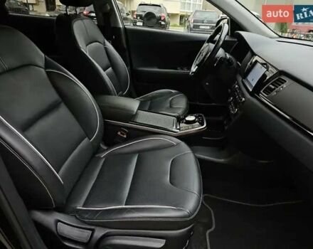 Черный Киа Niro, объемом двигателя 0 л и пробегом 144 тыс. км за 19500 $, фото 19 на Automoto.ua