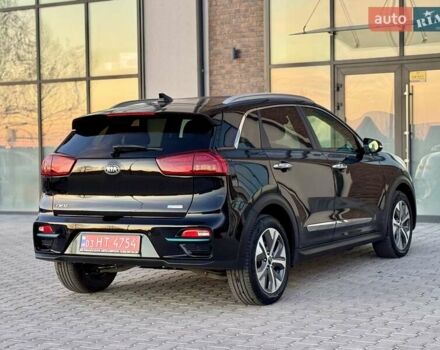 Черный Киа Niro, объемом двигателя 0 л и пробегом 110 тыс. км за 17999 $, фото 20 на Automoto.ua