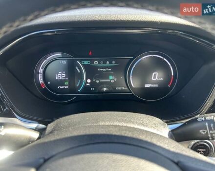 Чорний Кіа Niro, об'ємом двигуна 0 л та пробігом 135 тис. км за 18800 $, фото 11 на Automoto.ua