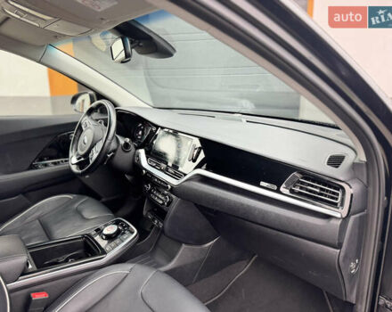 Черный Киа Niro, объемом двигателя 0 л и пробегом 93 тыс. км за 17999 $, фото 22 на Automoto.ua