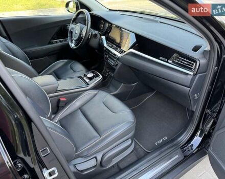 Черный Киа Niro, объемом двигателя 0 л и пробегом 98 тыс. км за 20999 $, фото 30 на Automoto.ua