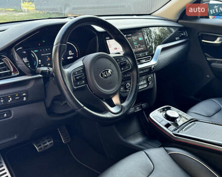 Черный Киа Niro, объемом двигателя 0 л и пробегом 50 тыс. км за 23499 $, фото 46 на Automoto.ua