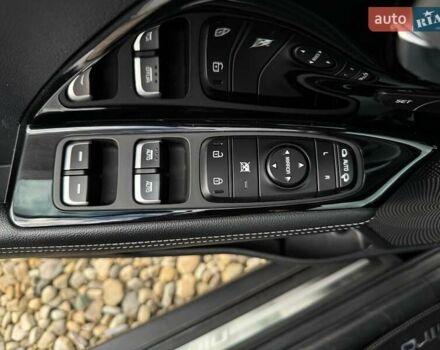 Чорний Кіа Niro, об'ємом двигуна 0 л та пробігом 69 тис. км за 23200 $, фото 39 на Automoto.ua