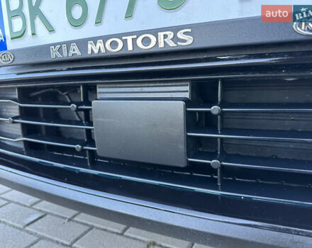 Чорний Кіа Niro, об'ємом двигуна 0 л та пробігом 144 тис. км за 19500 $, фото 34 на Automoto.ua