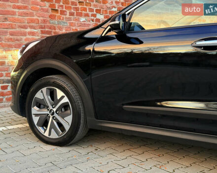Киа Niro 2020 в Тернополе на Automoto.ua Черный Киа Niro, объемом двигателя 0 л и пробегом 92 тыс. км за 19899 $, фото 24 на Automoto.ua
