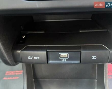 Черный Киа Niro, объемом двигателя 0 л и пробегом 105 тыс. км за 20500 $, фото 72 на Automoto.ua