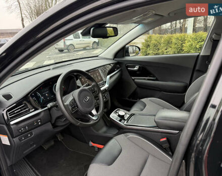 Черный Киа Niro, объемом двигателя 0 л и пробегом 72 тыс. км за 19300 $, фото 8 на Automoto.ua