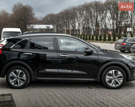 Черный Киа Niro, объемом двигателя 0 л и пробегом 114 тыс. км за 21900 $, фото 26 на Automoto.ua