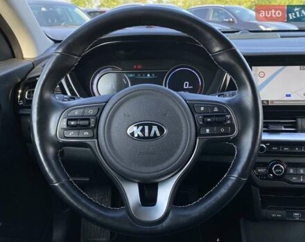 Черный Киа Niro, объемом двигателя 0 л и пробегом 83 тыс. км за 23200 $, фото 30 на Automoto.ua