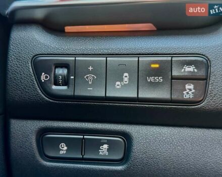 Чорний Кіа Niro, об'ємом двигуна 0 л та пробігом 69 тис. км за 23200 $, фото 11 на Automoto.ua