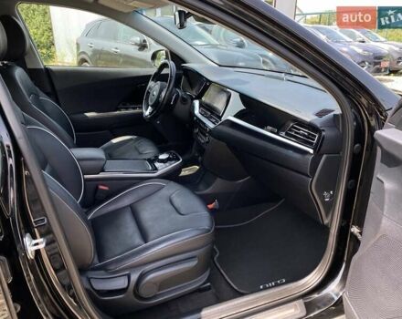 Черный Киа Niro, объемом двигателя 0 л и пробегом 115 тыс. км за 21300 $, фото 57 на Automoto.ua