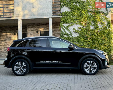 Черный Киа Niro, объемом двигателя 0 л и пробегом 50 тыс. км за 23499 $, фото 20 на Automoto.ua
