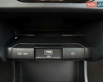 Чорний Кіа Niro, об'ємом двигуна 0 л та пробігом 69 тис. км за 23200 $, фото 58 на Automoto.ua