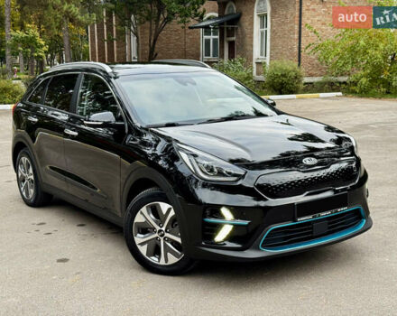 Чорний Кіа Niro, об'ємом двигуна 0 л та пробігом 107 тис. км за 20500 $, фото 2 на Automoto.ua