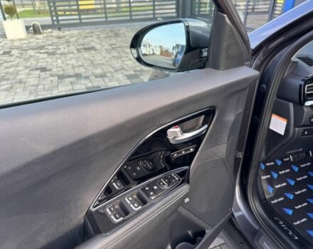 Черный Киа Niro, объемом двигателя 0 л и пробегом 142 тыс. км за 18900 $, фото 14 на Automoto.ua