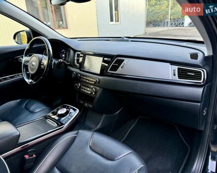 Черный Киа Niro, объемом двигателя 0 л и пробегом 128 тыс. км за 16800 $, фото 71 на Automoto.ua