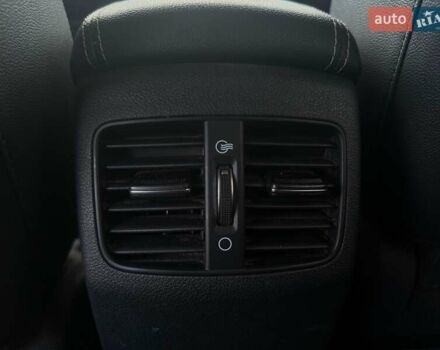 Чорний Кіа Niro, об'ємом двигуна 0 л та пробігом 69 тис. км за 23200 $, фото 78 на Automoto.ua