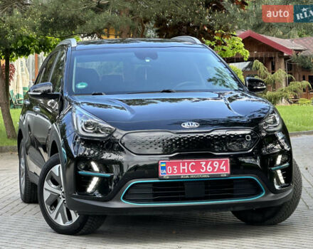 Киа Niro 2020 в Дрогобыче на Automoto.ua Черный Киа Niro, объемом двигателя 0 л и пробегом 46 тыс. км за 19750 $, фото 3 на Automoto.ua