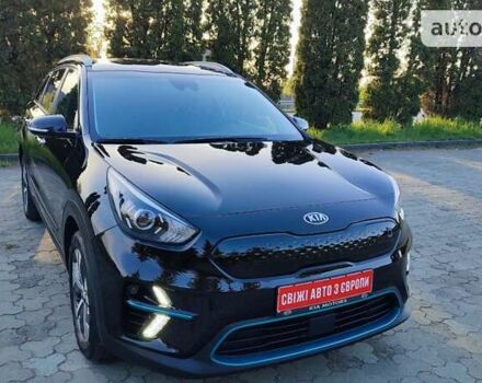 Чорний Кіа Niro, об'ємом двигуна 0 л та пробігом 83 тис. км за 19799 $, фото 4 на Automoto.ua