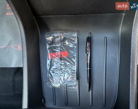 Черный Киа Niro, объемом двигателя 0 л и пробегом 105 тыс. км за 20500 $, фото 71 на Automoto.ua