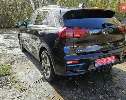Киа Niro 2020 в Радомышле на Automoto.ua Черный Киа Niro, объемом двигателя 0 л и пробегом 139 тыс. км за 19600 $, фото 4 на Automoto.ua