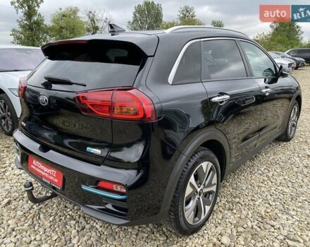 Чорний Кіа Niro, об'ємом двигуна 0 л та пробігом 131 тис. км за 21500 $, фото 14 на Automoto.ua
